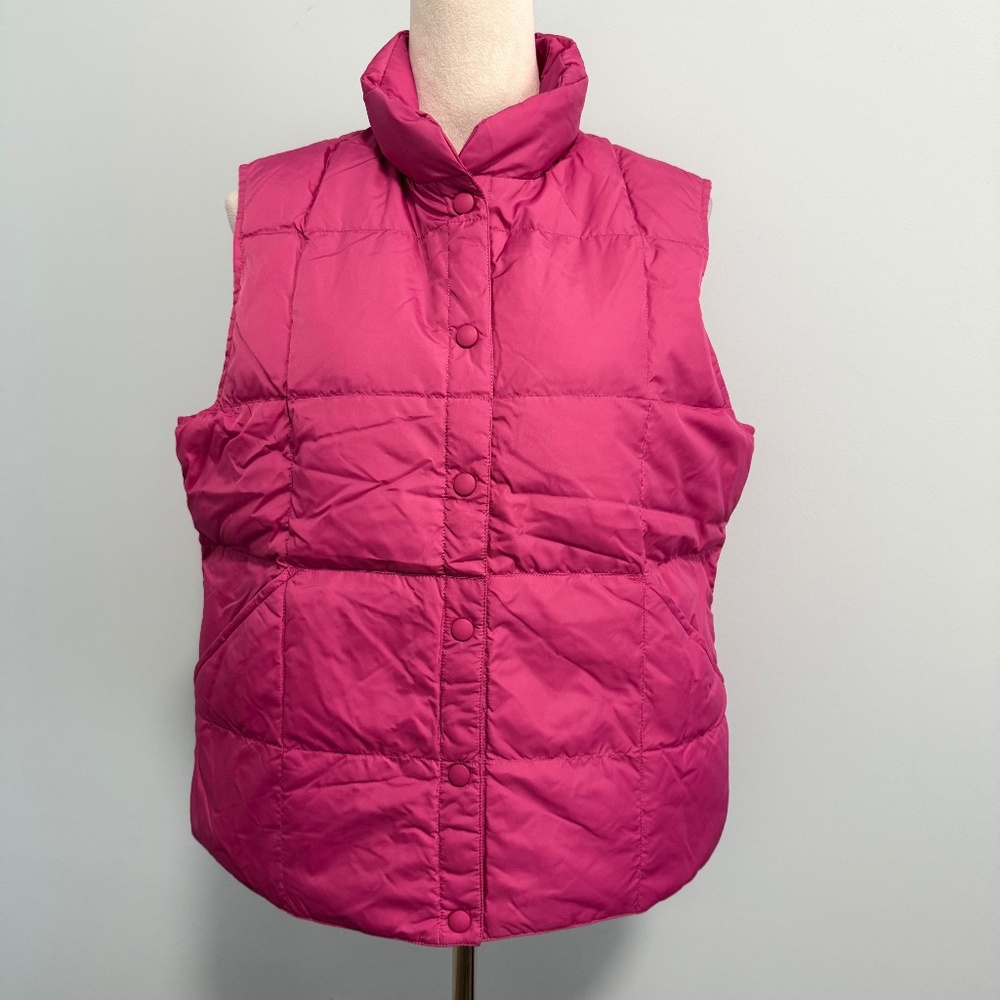 Lands’ End Women’s Goose‎ Down Pink Vest Size M